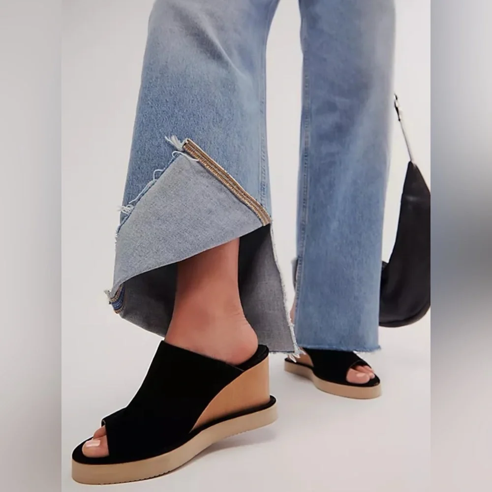 🆕 FREE PEOPLE | RUNNING IN WEDGES | BLACK | SIZE: US 8 (EU 38.5)